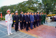 Đoàn đại biểu lãnh đạo thành phố dâng hương tưởng niệm các anh hùng liệt sỹ nhân Ngày thành lập Quân đội nhân dân Việt Nam (22/12/1944-22/12/2022)