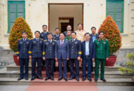 Đoàn đại biểu Lữ đoàn 189 Hải quân và Tàu ngầm 184-Hải Phòng tới thăm, chúc Tết thành phố