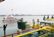 Diễn tập chữa cháy tàu chở dầu tại Công ty Cổ phần vận tải và dịch vụ Petrolimex Hải Phòng