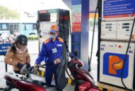 Xăng dầu lãi đột biến