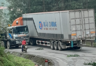 Cần khẩn trương ngăn chặn xe thùng tự chế ‘giả mạo container’