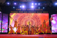 Hàng trăm đoàn viên công nhân viên chức lao động thành phố tham gia Liên hoan nghệ thuật “Vũ điệu mùa xuân”