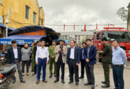 Bí thư Thành uỷ Lê Tiến Châu thực địa kiểm tra hiện trường và chỉ đạo công tác khắc phục hậu quả sau đám cháy chợ Tam Bạc