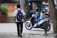 Quản lý học sinh đi học bằng xe máy: Cần xem xét sửa Luật Giao thông