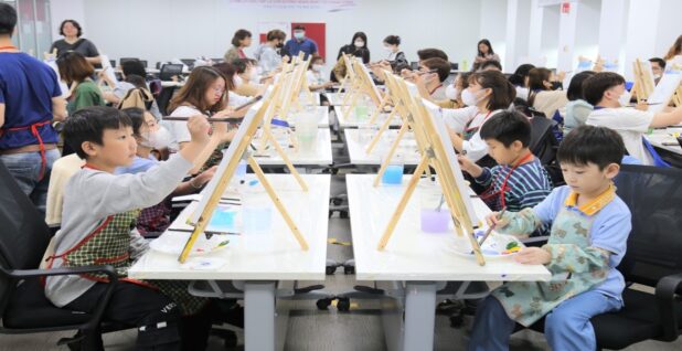 Công ty TNHH LG Display Việt Nam Hải Phòng: Lớp học vẽ thắp sáng ước mơ trẻ thơ