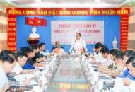Thường trực Thành ủy làm việc với Ban chấp hành Đảng bộ huyện Bạch Long Vỹ