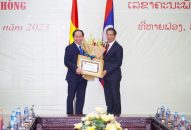 Trao tặng Huân chương Tự do (Ít-xa-la) hạng II – Phần thưởng cao quý của Đảng, Nhà nước CHDCND Lào cho đồng chí Bí thư Thành ủy Hải Phòng