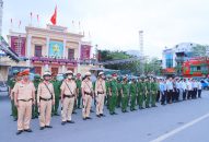 Quận Hồng Bàng ra quân kiểm tra, xử lý đảm bảo trật tự an toàn giao thông, trật tự đường hè trên các tuyến đường