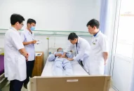 Thanh niên nhập viện cấp cứu do tự cắt bao quy đầu tại nhà