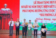 Quận ủy Hồng Bàng trao tặng Huy hiệu Đảng đợt 19/5/2023 và biểu dương điển hình tiên tiến trong học tập và làm theo theo tư tưởng, đạo đức, phong cách Hồ Chí Minh