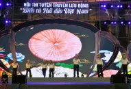 Thi văn nghệ cổ động tại các quận, huyện trên địa bàn thành phố