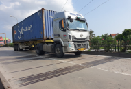 Dẹp nạn xe quá tải trên Quốc lộ 5