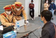 Chậm nộp tiền phạt vi phạm hành chính phải nộp thêm 0,05%/ngày trên tổng số tiền chưa nộp