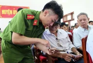 Toàn thể Nhân dân thành phố bố trí thời gian để làm thủ tục đăng ký, kích hoạt và sử dụng tài khoản định danh điện tử, trước ngày 5/7/2023