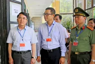 Phó Chủ tịch UBND thành phố Lê Khắc Nam kiểm tra công tác tổ chức Kỳ thi tốt nghiệp THPT năm 2023