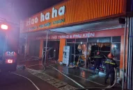 Hải Phòng: Cửa hàng thời trang bất ngờ bốc cháy lúc rạng sáng