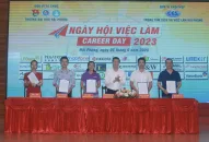 Chương trình “Ngày Hội việc làm năm 2023” thu hút hàng nghìn lượt sinh viên tham gia