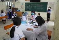 Công nhân Hải Phòng mong giảm phần nào các khoản phí cho con đi học