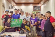 Trao sổ tiết kiệm 86 triệu đồng tặng người có hoàn cảnh khó khăn phường Dư Hàng Kênh (quận Lê Chân)