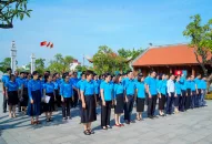 Dâng hương, tưởng nhớ đồng chí Nguyễn Đức Cảnh, người sáng lập Tổng Công Hội Đỏ Bắc Kỳ, tiền thân của Tổng Liên đoàn Lao động Việt Nam