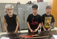 Phát hiện nhóm thanh thiếu niên Hải Phòng mang dao kiếm đi gây rối