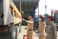 Thu hơn 3 tỉ đồng tiền phạt các vi phạm liên quan đến quá tải trọng ở Hải Phòng
