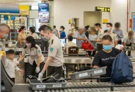 Lấy trộm đồng hồ ở sân bay, người đàn ông bị phạt 8,5 triệu đồng