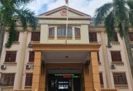 Xét xử người phụ nữ bị truy nã vẫn được cấp chứng minh nhân dân