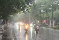 Bắc Bộ chiều tối và đêm có mưa rào và dông, miền núi mưa to