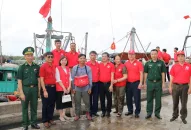 Chung tay triển khai chương trình “An toàn cho ngư dân nghèo, khó khăn” và “Dinh dưỡng cho trẻ em nghèo, khuyết tật”