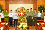 Bí thư Thành ủy thăm, chúc mừng Công an thành phố nhân dịp kỷ niệm 78 năm Ngày truyền thống lực lượng Công an Nhân dân