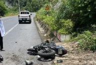 Không làm chủ tốc độ, thanh niên Hải Phòng đâm vào vỉa hè tử vong