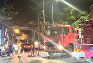 Xảy ra cháy tại cơ sở thu gom phế liệu trên đường Trần Tất Văn, phường Tràng Minh (quận Kiến An)