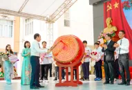 Đồng chí Bí thư Thành ủy Lê Tiến Châu dự Lễ khai giảng tại Trường THPT Chuyên Trần Phú và làm việc với nhà trường về công tác tổ chức năm học mới