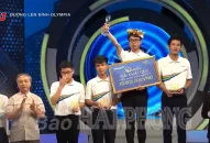 Em Nguyễn Trọng Thành, học sinh Trường THPT chuyên Trần Phú tham gia trận chung kết Olympia 2023