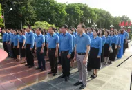 Liên đoàn Lao động thành phố dâng hương tưởng niệm các Anh hùng liệt sỹ