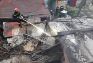 Dập tắt đám cháy, đảm bảo an toàn trạm điện cao thế ở đường Phạm Phú Thứ, P. Hạ Lý, Q. Hồng Bàng