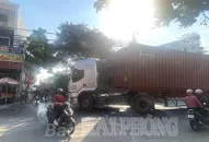 Hoạt động của ô tô đầu kéo tăng cao trên đường tỉnh 352: Nơm nớp nỗi lo tai nạn