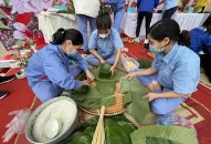 Đề xuất doanh nghiệp trả lương, thưởng Tết Nguyên đán 2024 trước 20 ngày