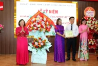 Trưởng Ban Tuyên giáo Thành ủy dự Ngày hội Đại đoàn kết toàn dân tộc và Kỷ niệm Ngày Truyền thống MTTQ Việt Nam tại phường Máy Tơ, quận Ngô Quyền