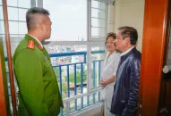 Phường Đông Khê, quận Ngô Quyền vận động tháo dỡ 77 lồng sắt tại khu chung cư 9 tầng lô 27 Lê Hồng Phong