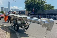 Vận chuyển sắt, thép thế nào nếu không dùng xe ba gác?