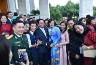 Hoàn thiện cơ chế, chính sách đãi ngộ để giáo viên được thụ hưởng mức lương tương xứng với công sức