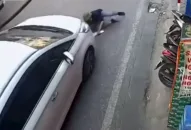 Cụ ông vấp ngã ra lòng đường bị ô tô cán tử vong