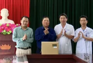 Tổng công ty Hàng Kênh-CTCP trao tặng máy điện tâm đồ 6 kênh tới Trung tâm y tế huyện Cát Hải