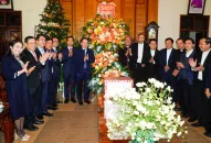 Bí thư Thành ủy thăm, chúc mừng Tòa Giám mục giáo phận Hải Phòng nhân dịp Lễ Giáng sinh năm 2023