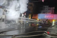 Nhanh chóng dập tắt đám cháy tại cửa hàng nhựa ở Ngã Tư Trực Đào, Quốc Tuấn, An Lão