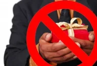 Bộ GD&ĐT nghiêm cấm các trường thăm, chúc Tết, biếu quà cấp trên