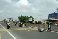 Đi xe máy tốc độ cao va chạm xe tải, một học sinh tử vong