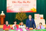 Bí thư Thành ủy thăm, tặng quà Làng Trẻ em SOS Hải Phòng nhân dịp Tết Nguyên đán Giáp Thìn 2024